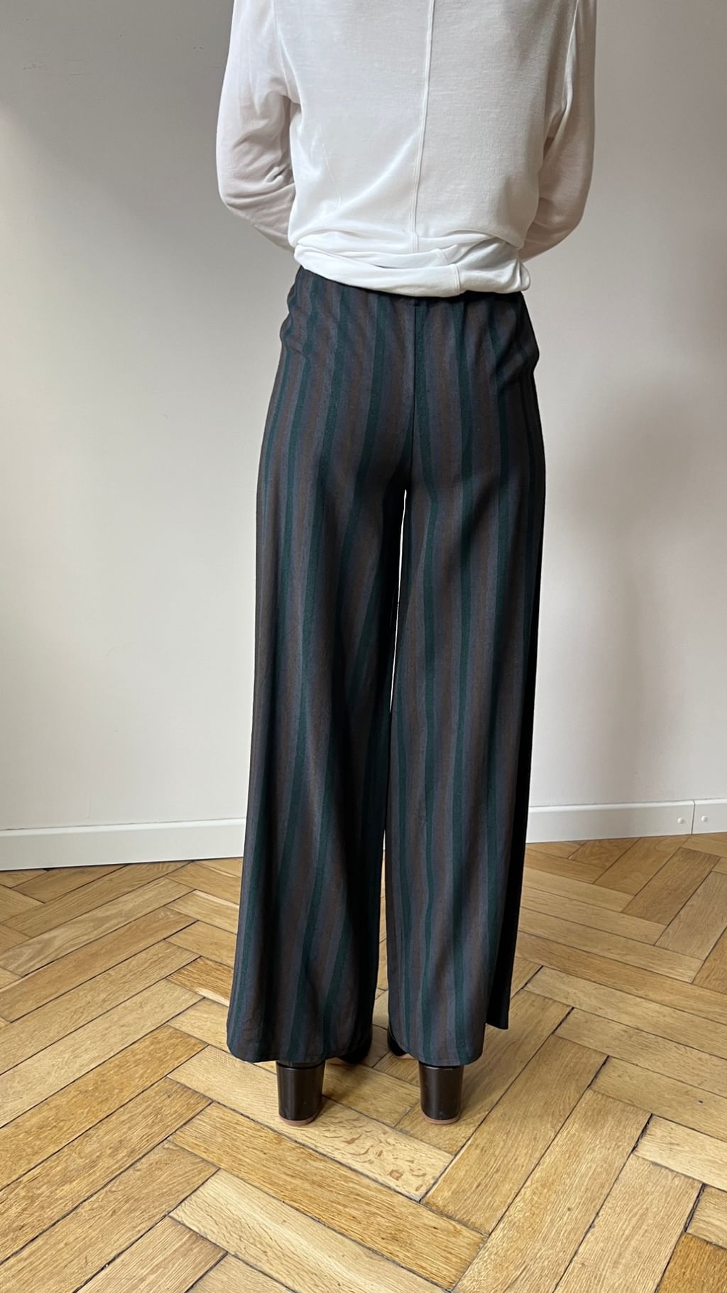 Spodnie w paski z tkaniny vintage 