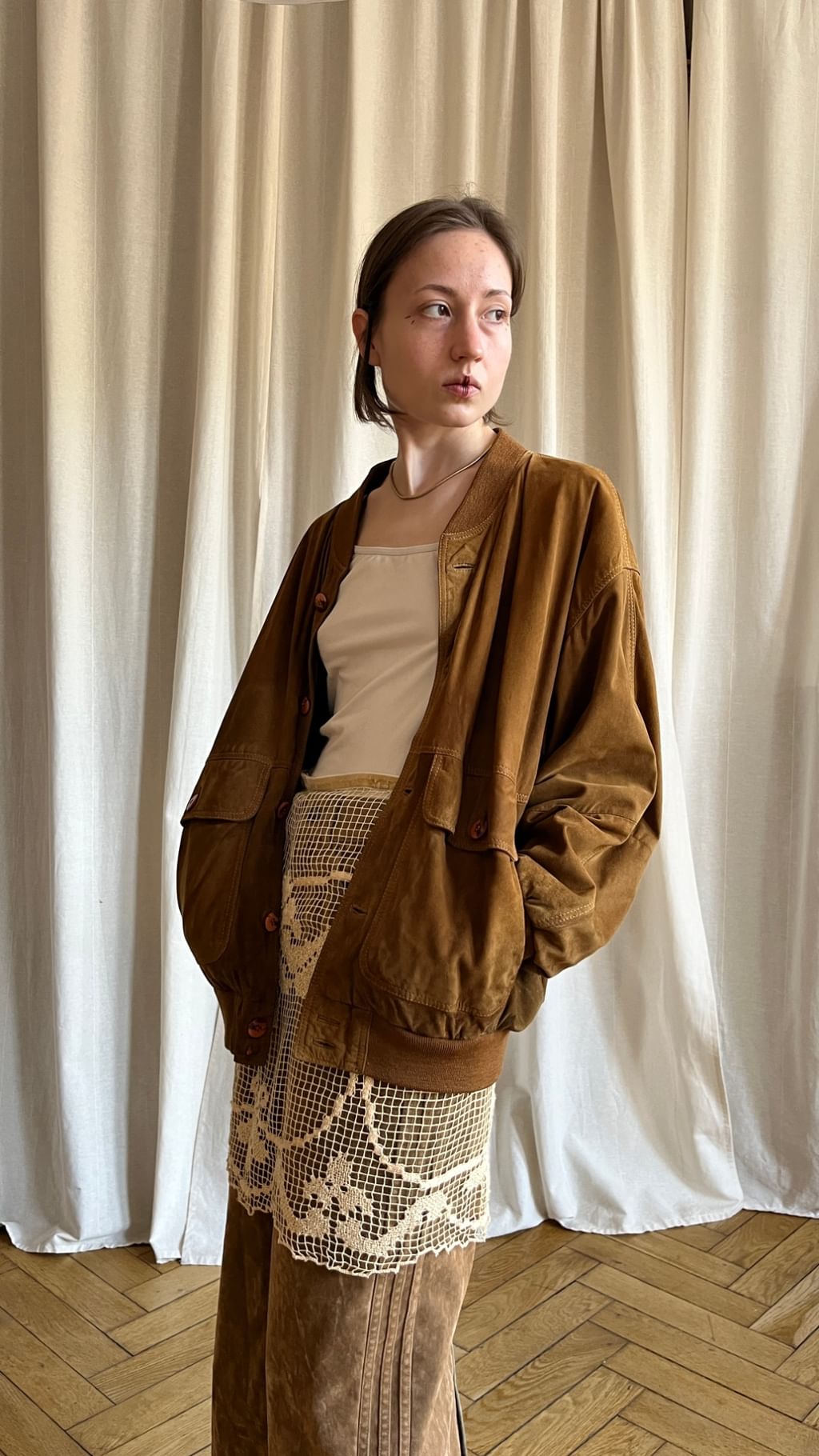 Skórzana bomberka zapinana na guziki