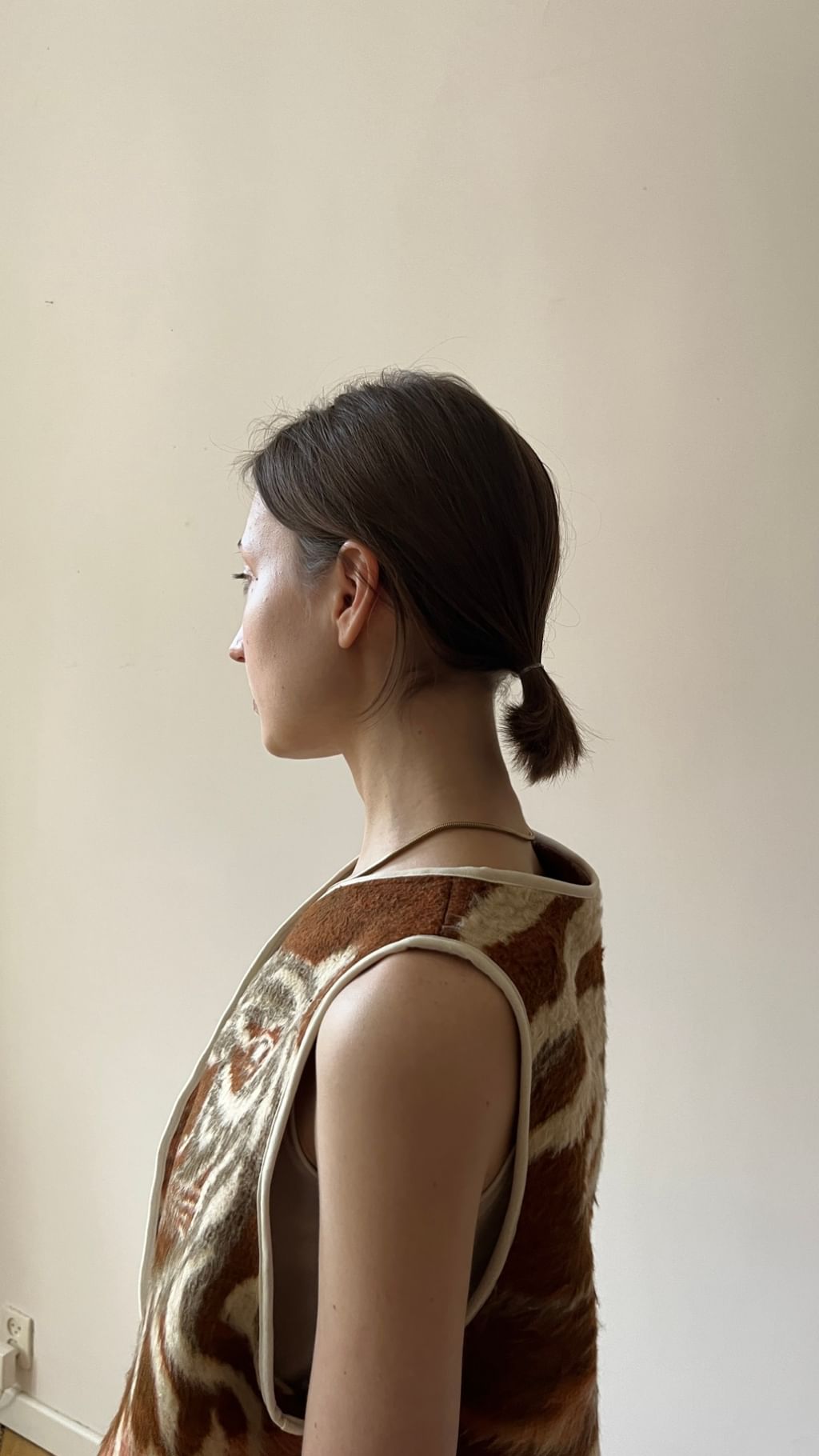 Krótka kamizelka z kotami z bawełnianego koca vintage