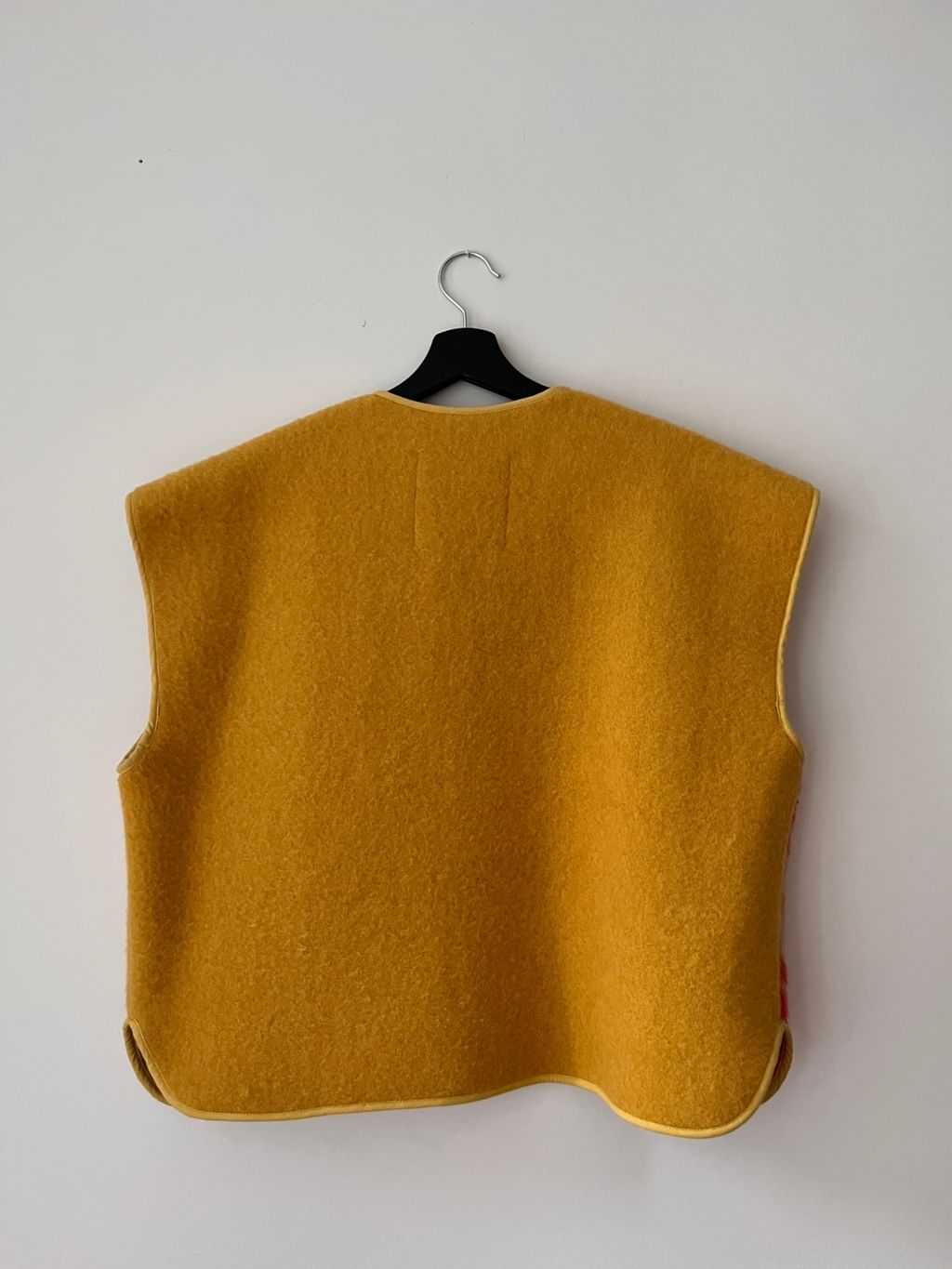 Kamizelka patchworkowa z wełnianego kocyka 