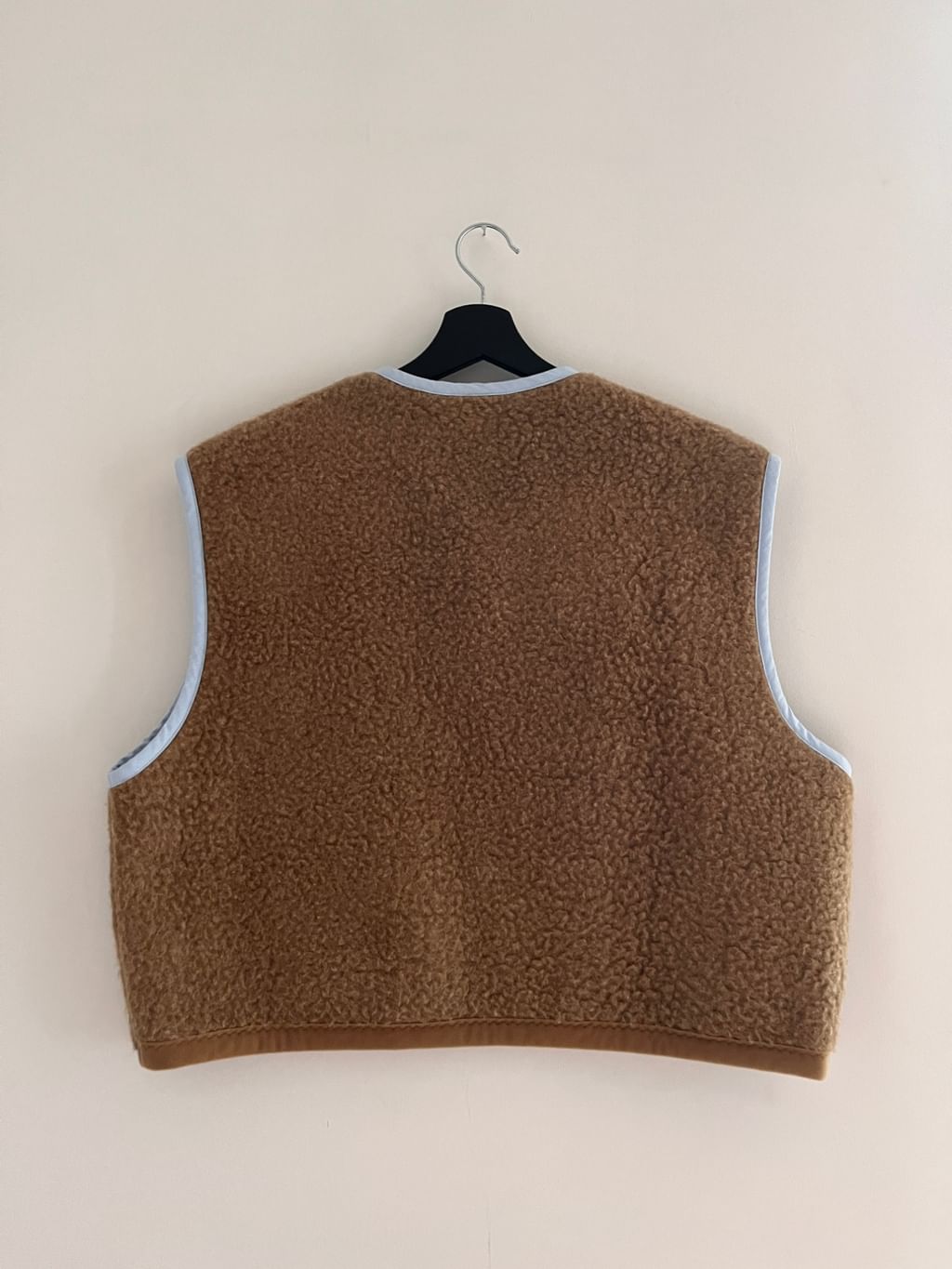 Kamizelka z wełnianego koca