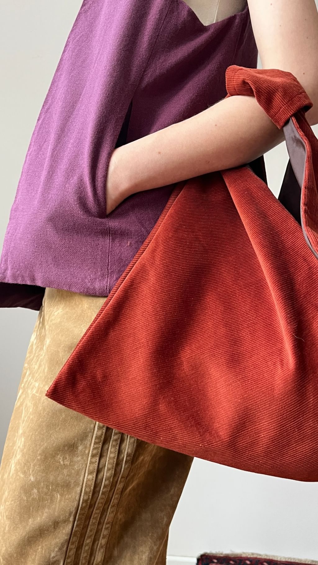 Torebka w kolorze miedzianym drobny sztruks