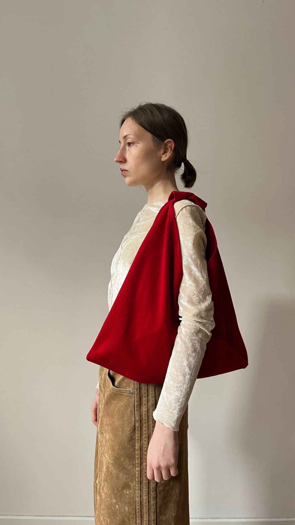 Torebka origami z tkaniny vintage - czerwony sztruks 