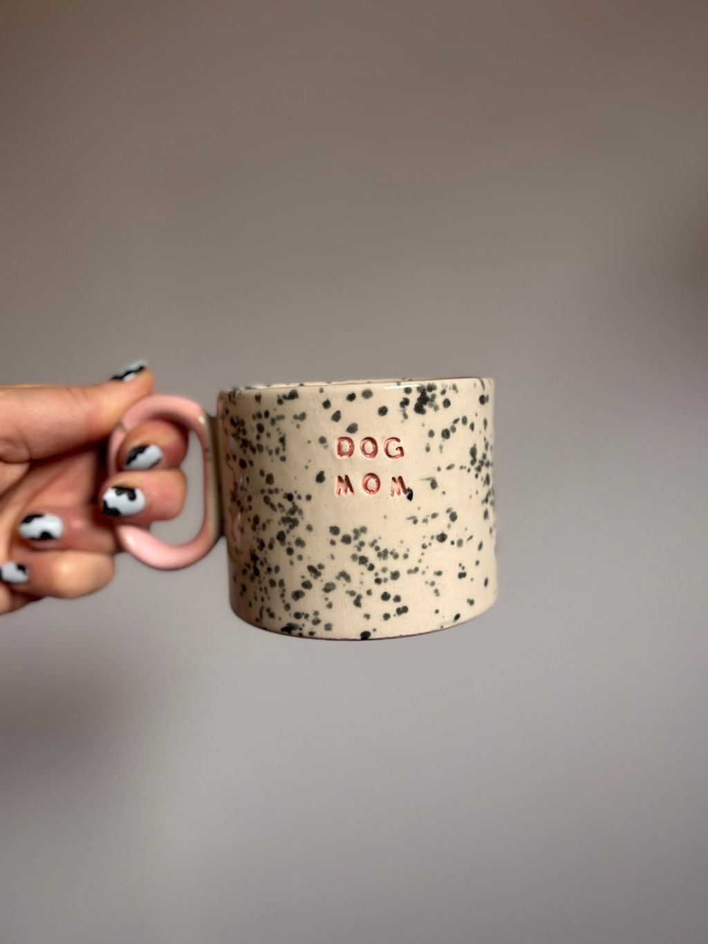 Kubek COCO z napisem DOG MOM