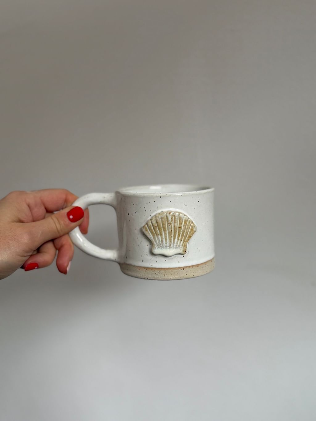 Kubek z muszelką