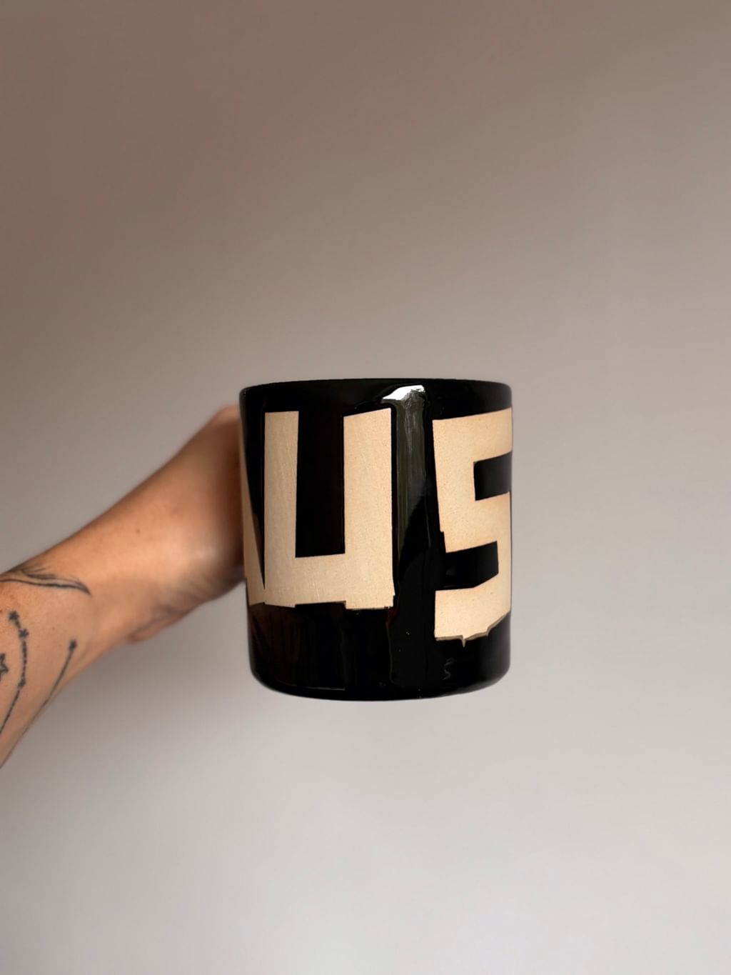 Kubek FIKA z napisem PAUSE