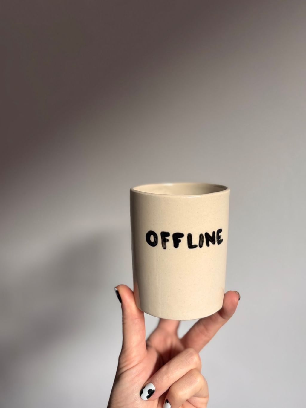 Czarka prosta z napisem OFFLINE