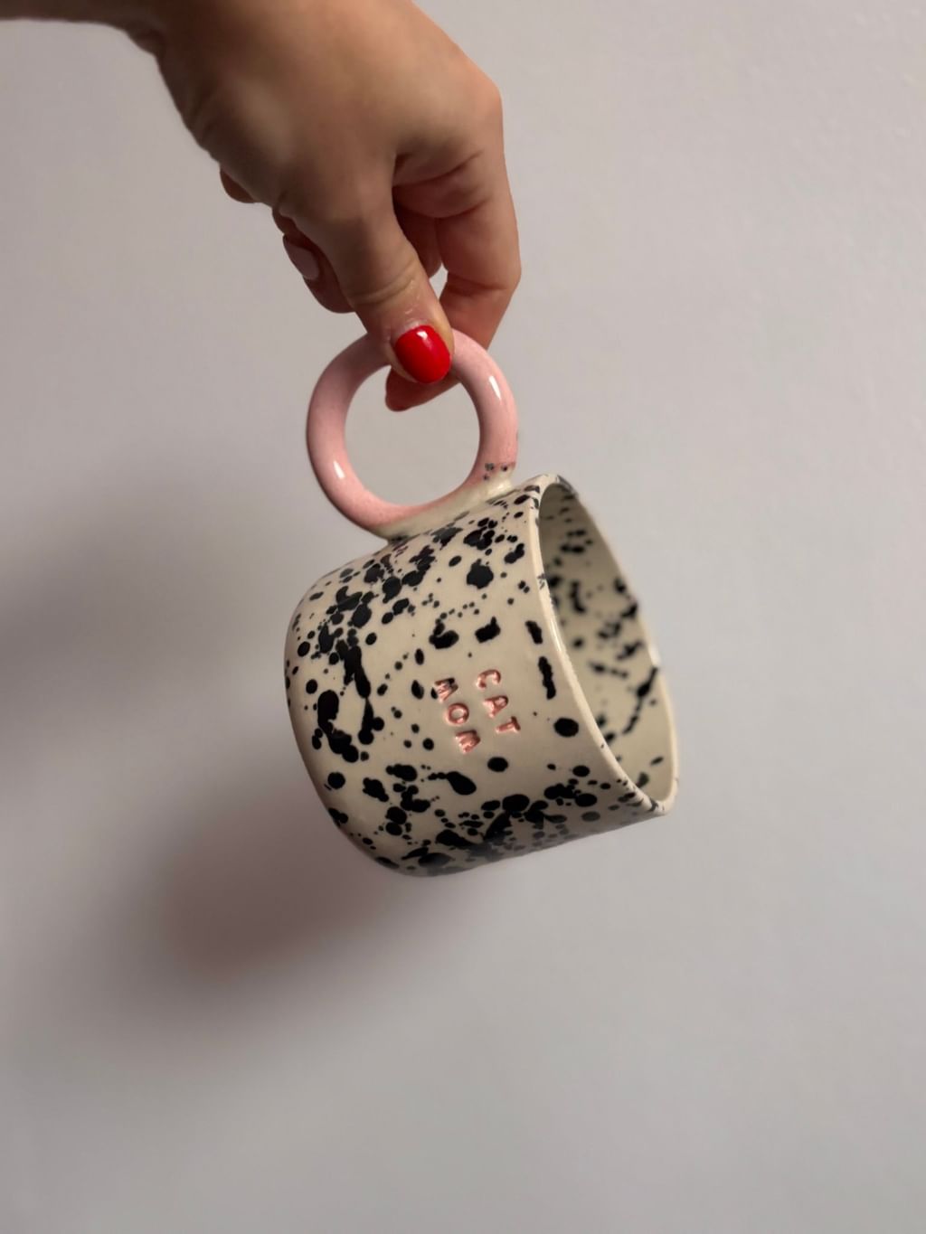 Kubek LOLA z napisem CAT MOM 