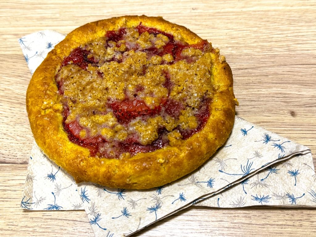 Drożdżówka z truskawkami