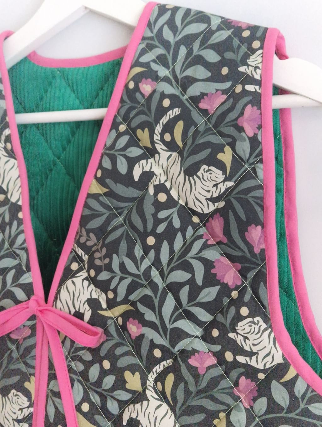 Pikowana kamizelka Tiger Green - dwustronna 