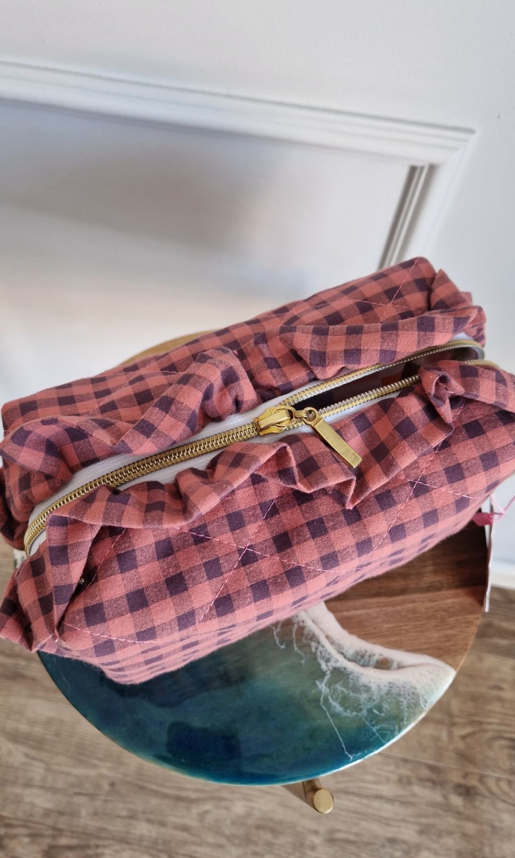 Kosmetyczka z falbanką 