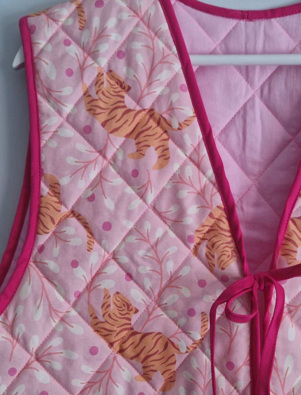 Pikowana kamizelka Tiger Pink