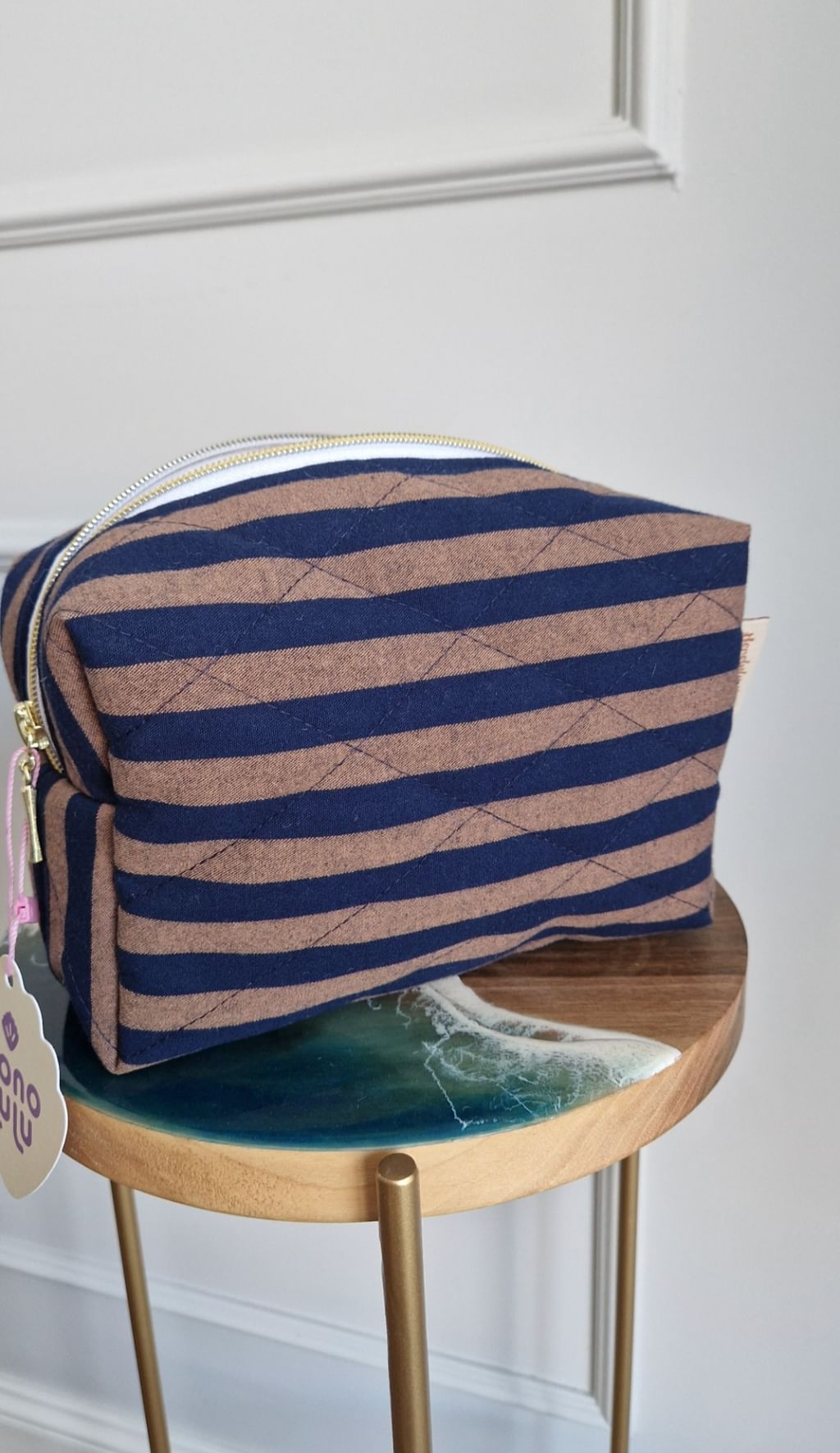 Kosmetyczka w paseczki 