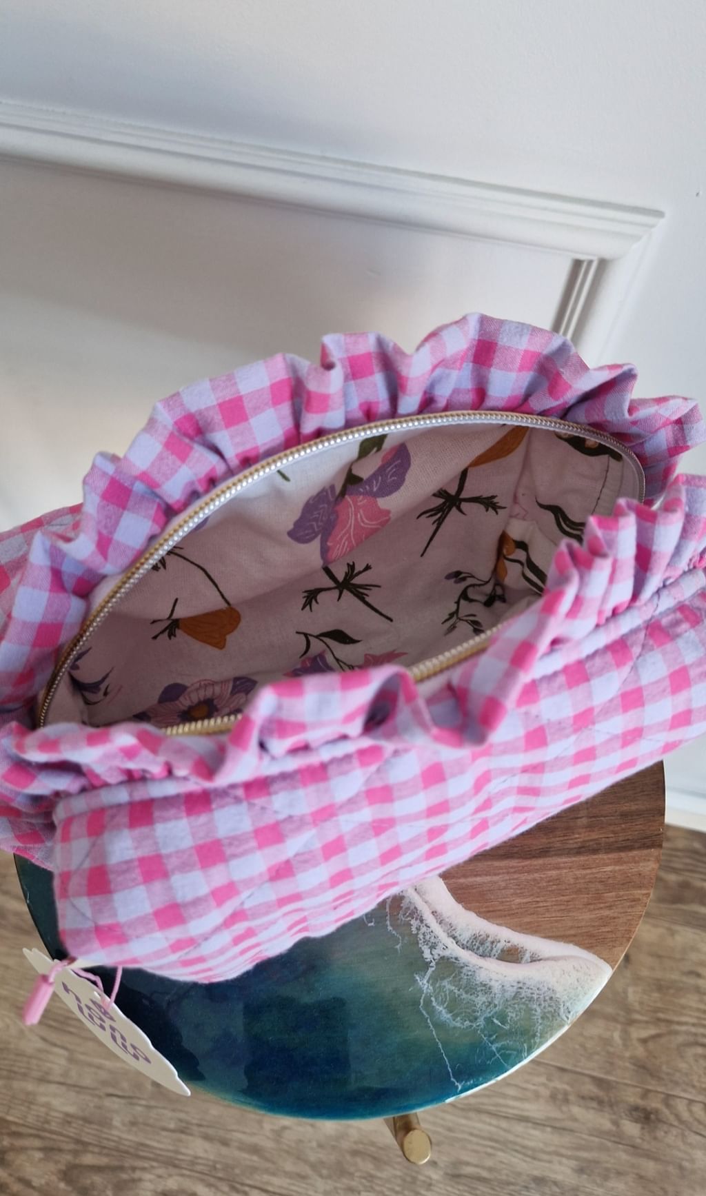 Kosmetyczka z falbanką 