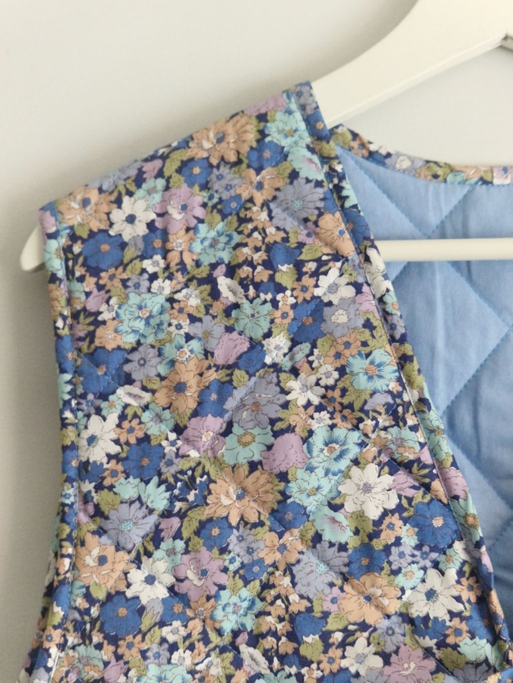 Pikowana kamizelka Vintage Flowers Blue