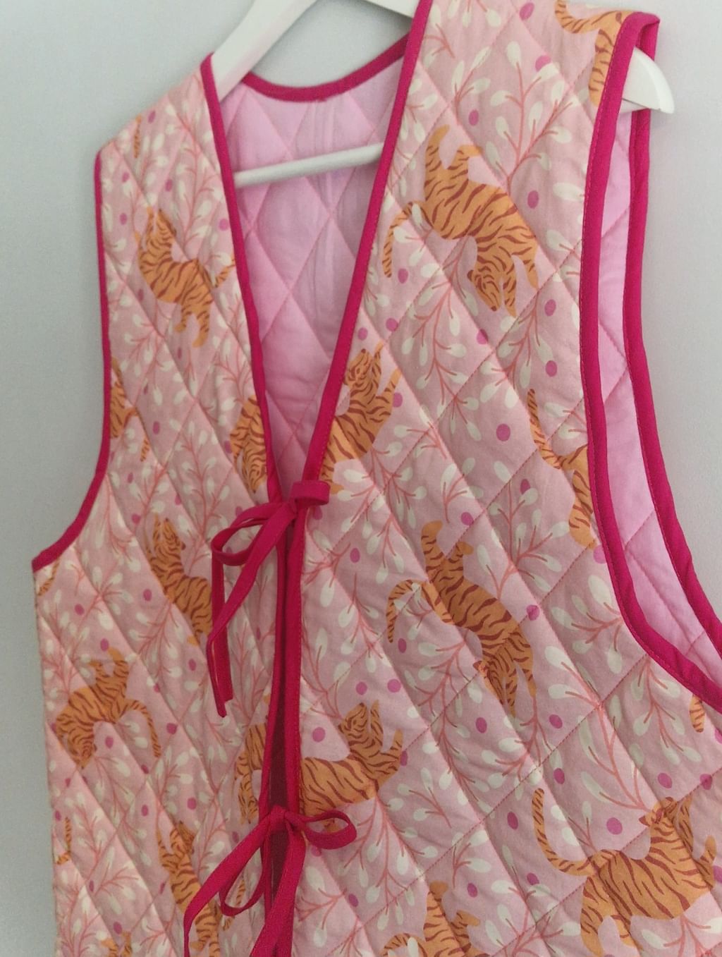 Pikowana kamizelka Tiger Pink