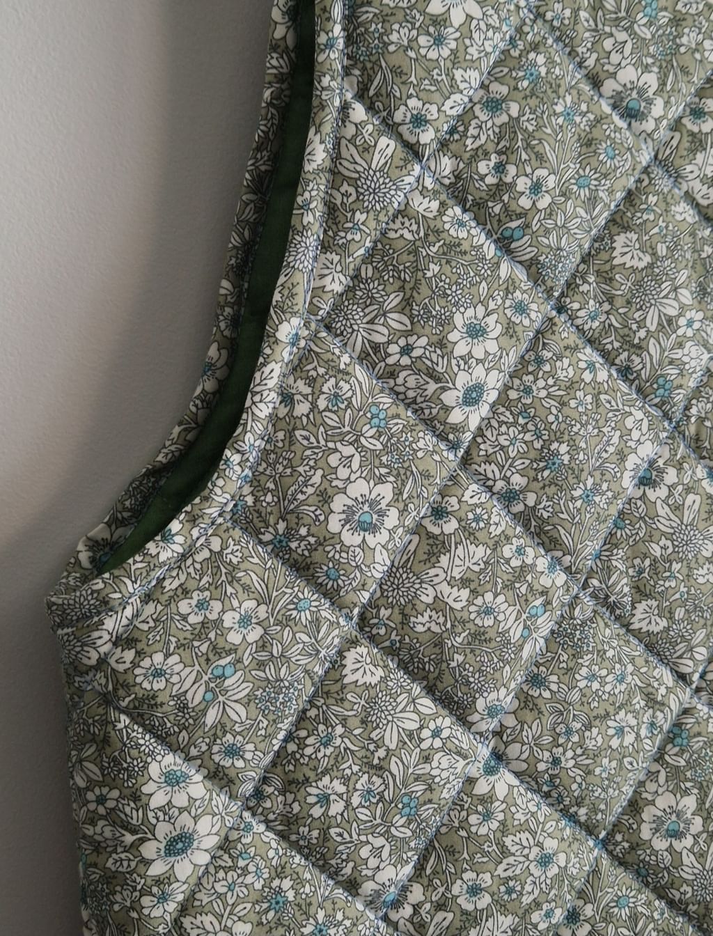 Pikowana kamizelka Vintage Flowers Green