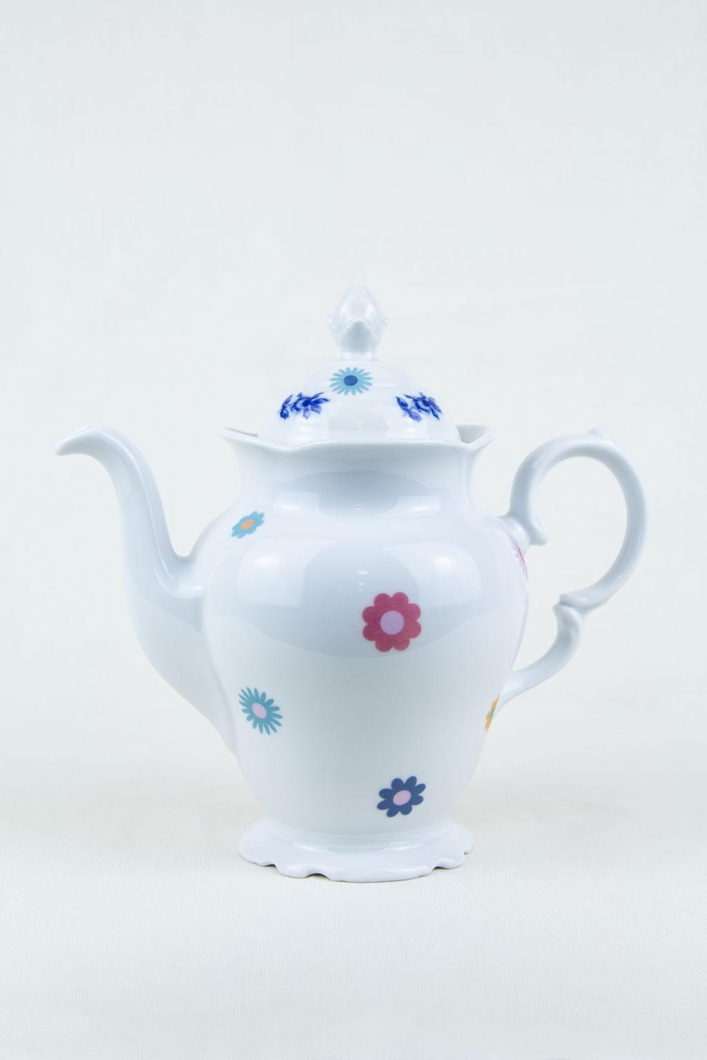 Imbryk vintage w kwiaty