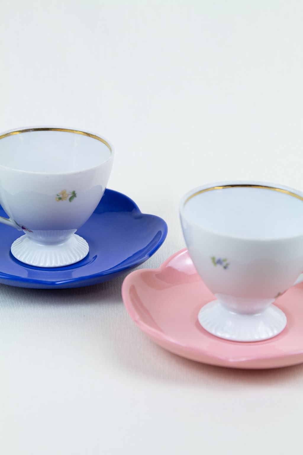 Filiżanka vintage ze spodkiem FLOR