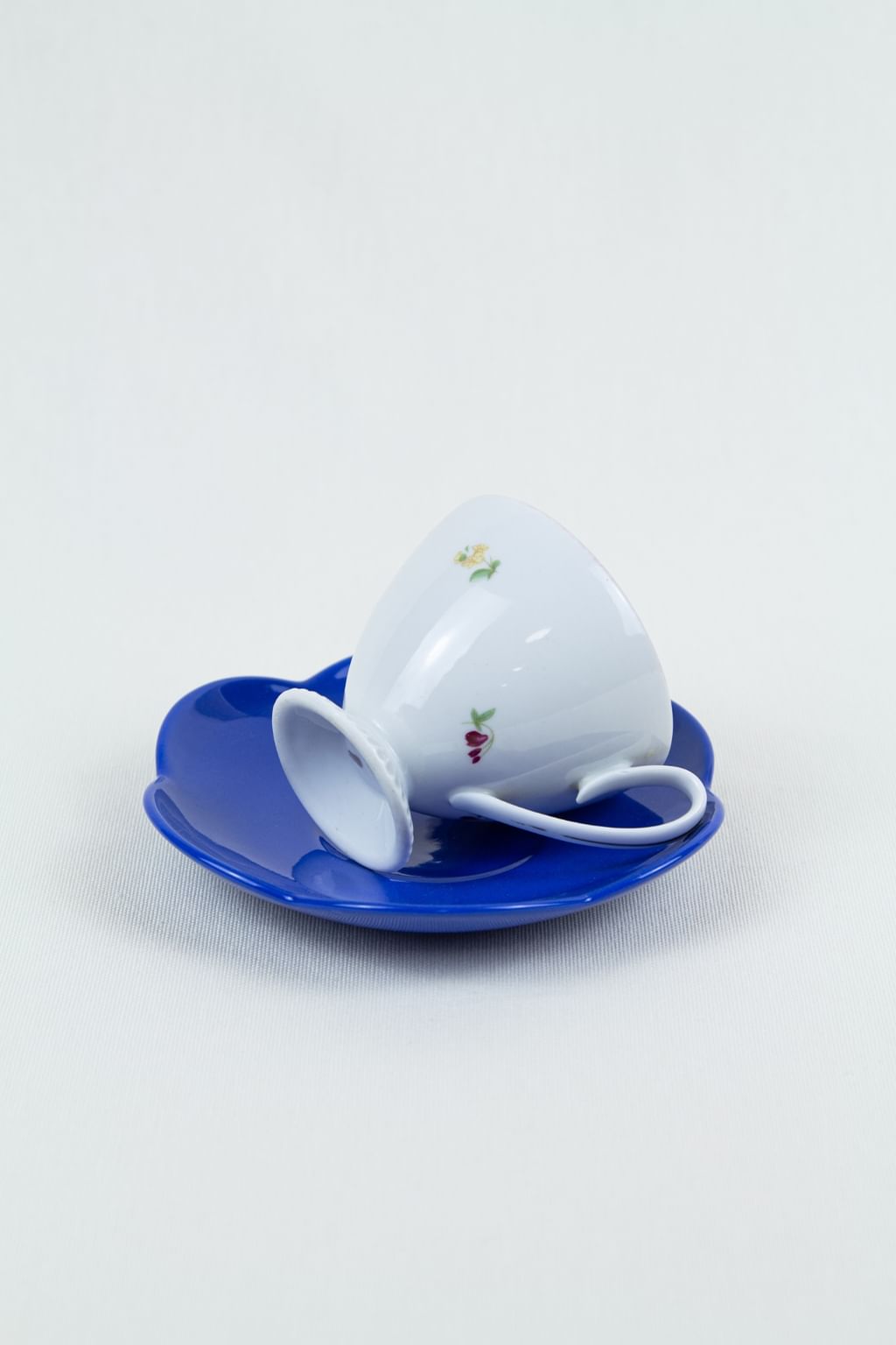 Filiżanka vintage ze spodkiem FLOR