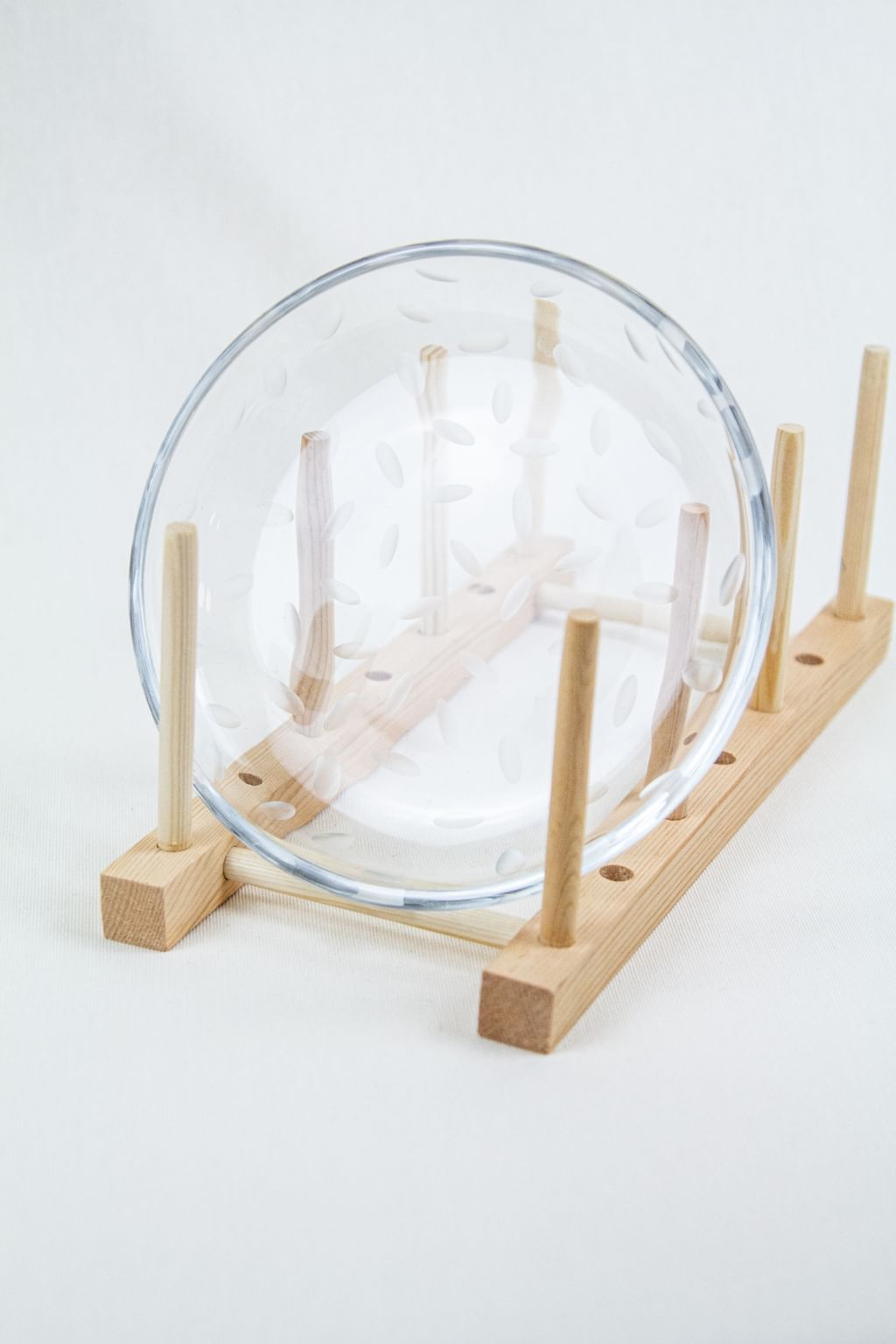 Szklany talerzyk z autorskim szlifem 