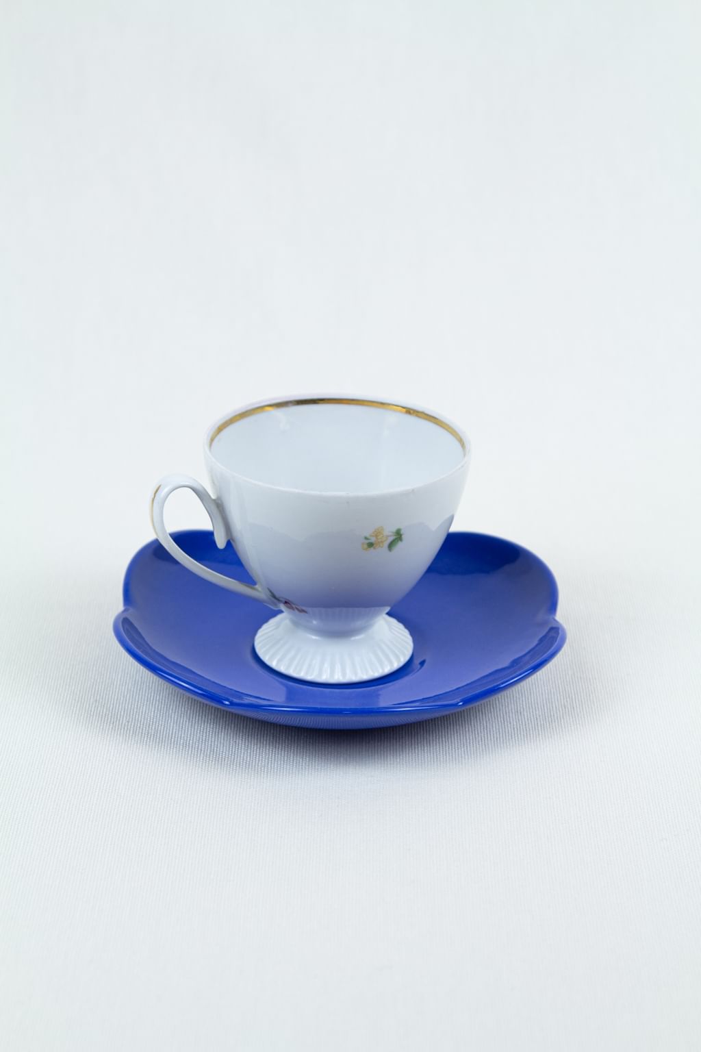 Filiżanka vintage ze spodkiem FLOR