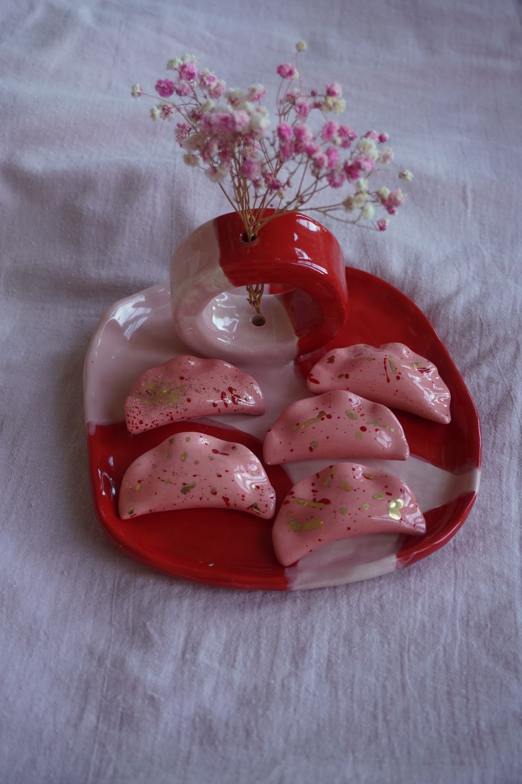 BROSZKA PIEROŻEK ZE ZŁOCENIAMI