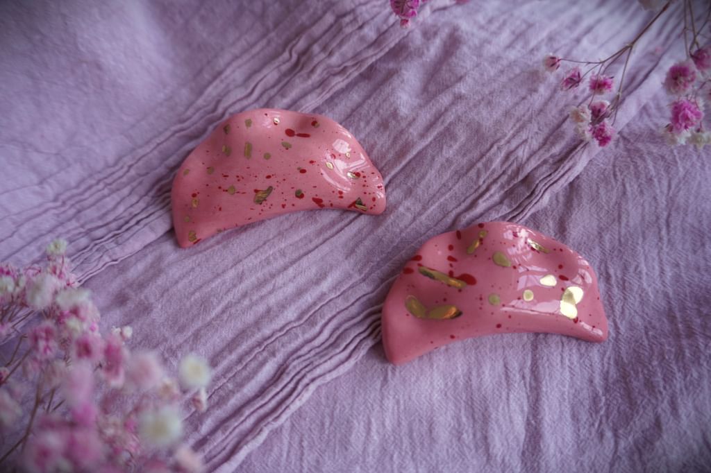 BROSZKA PIEROŻEK ZE ZŁOCENIAMI