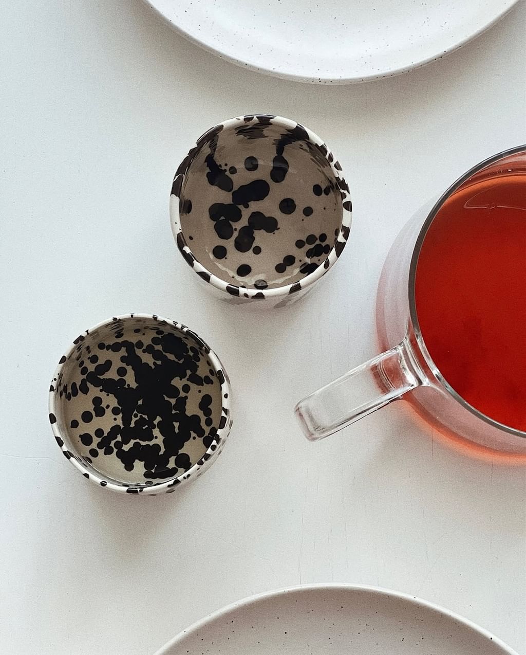 Czarka w czarne kropki 300ml.