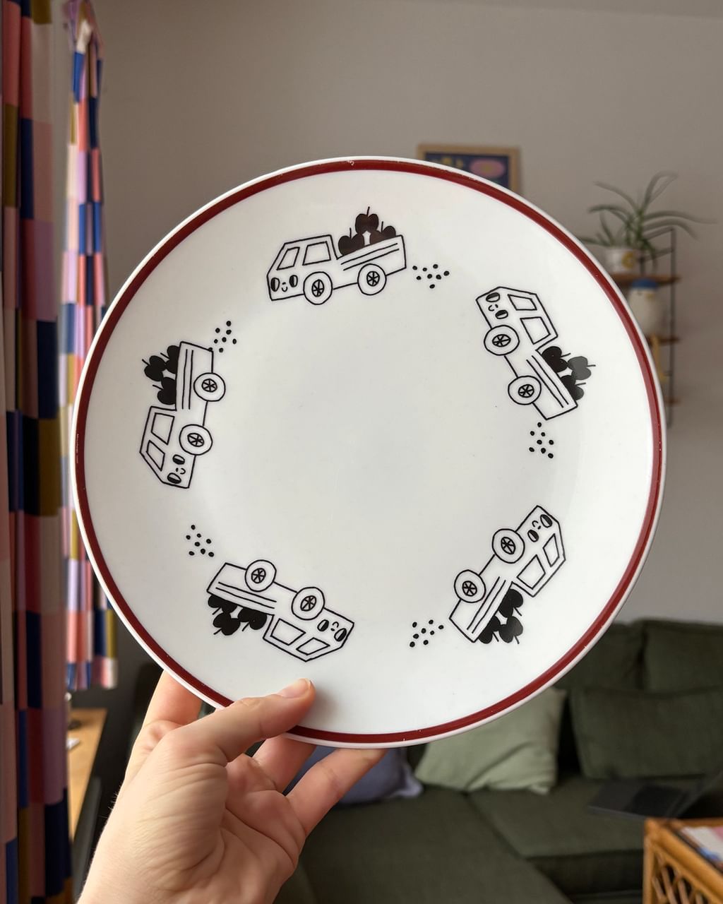 Duży talerz z autkami