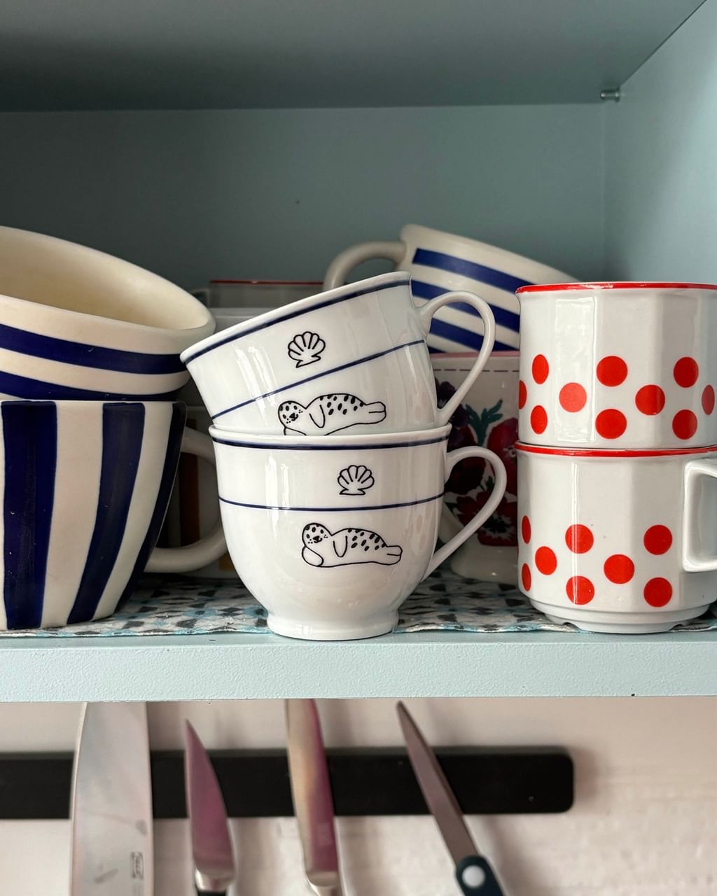 Kubeczek z foką i niebieskim brzegiem