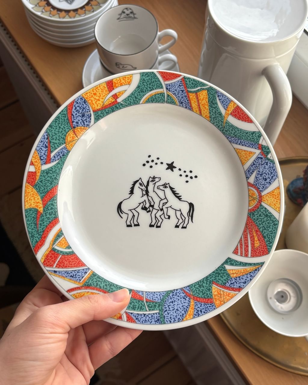 Talerz z końmi
