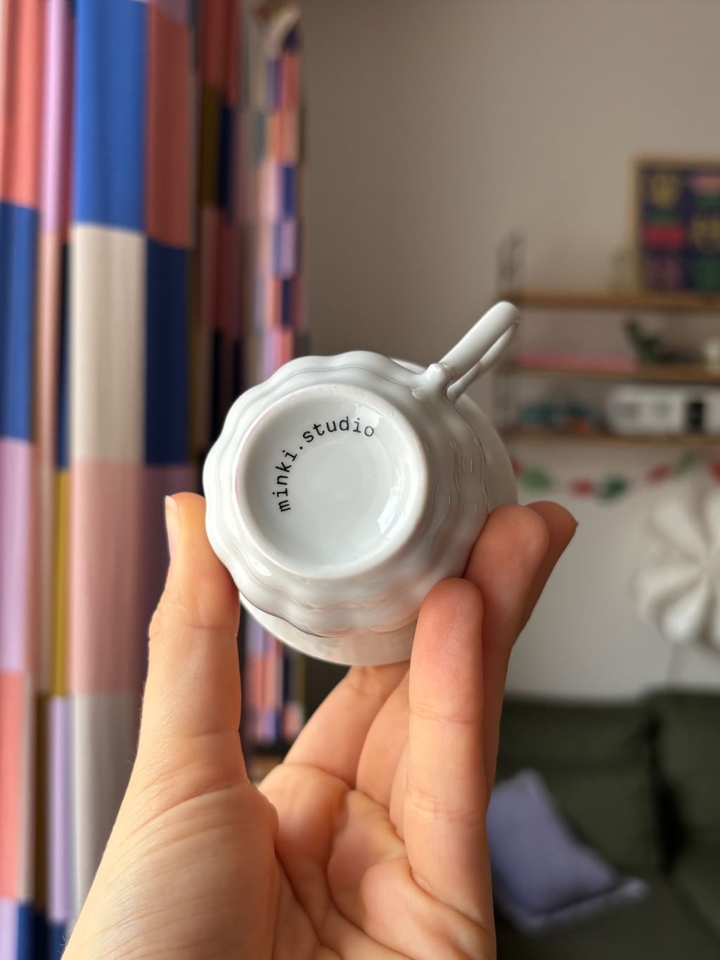 Mała filiżanka z konikiem