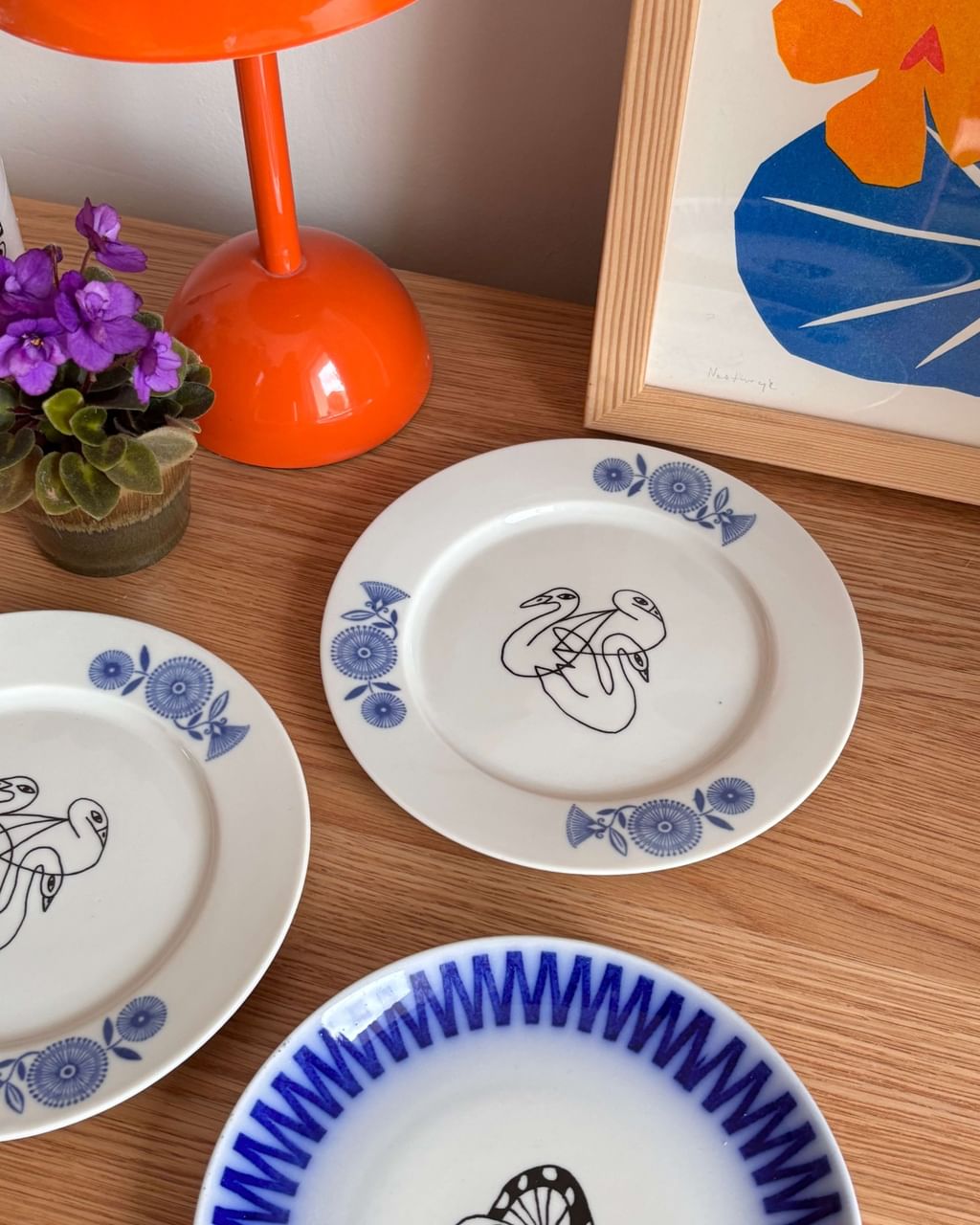 Talerzyk z łabędziami