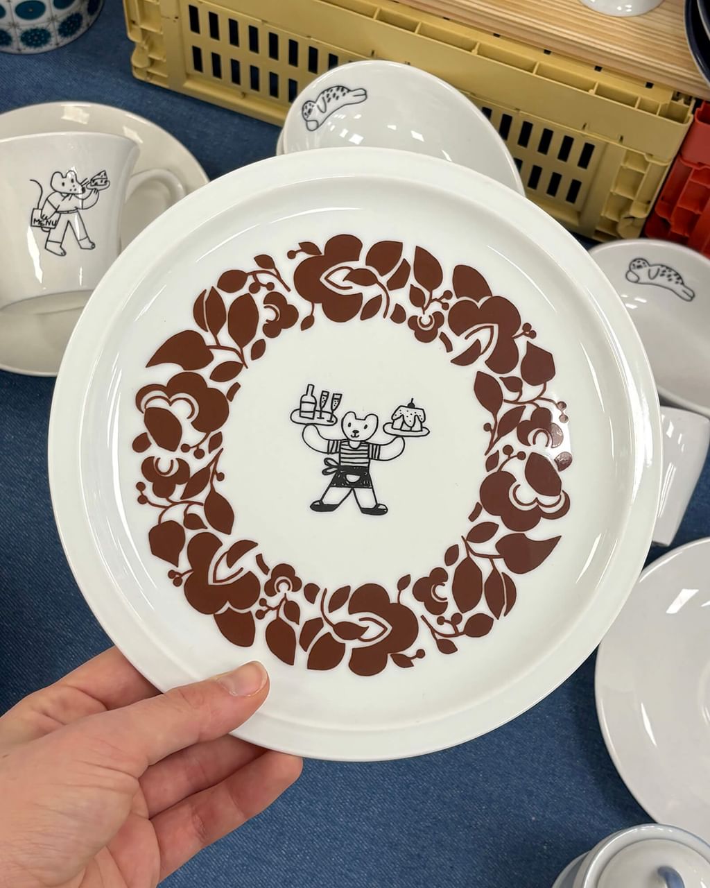 Talerz z misiem – brązowy