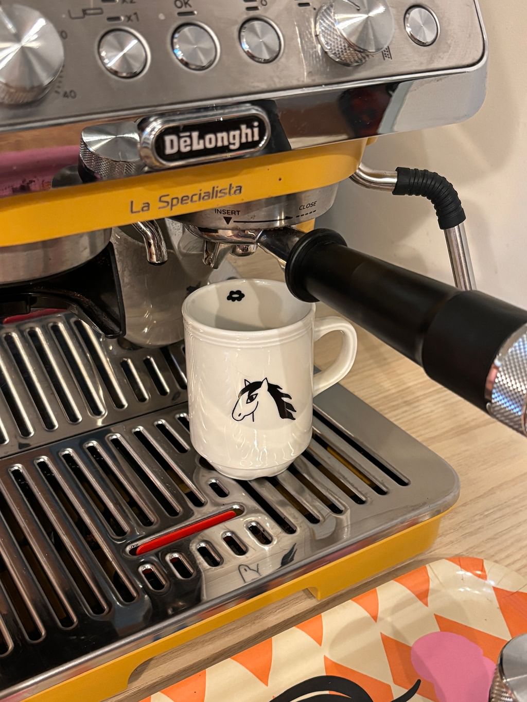 Zestaw 2 kubki z koniem i żabką