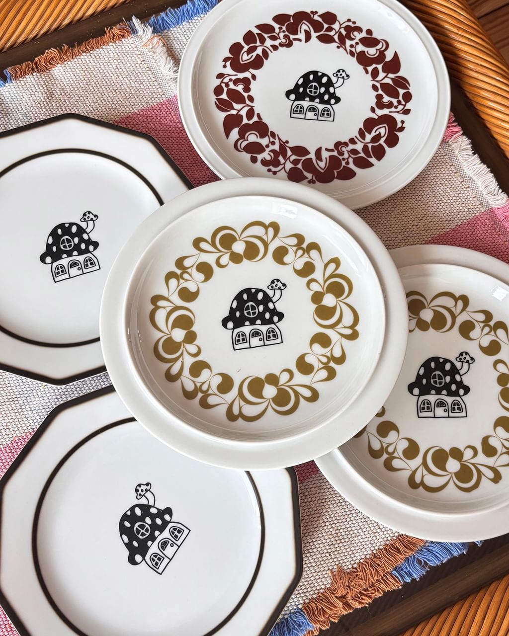 Talerz z grzybowym domkiem – zielony