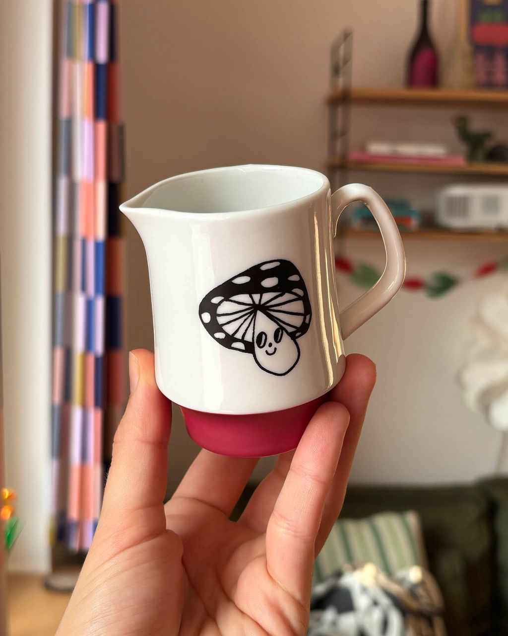 Dzbanuszek z grzybkiem - bordowy