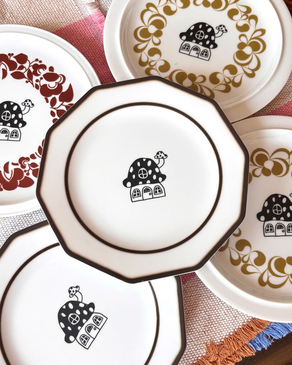Talerz z grzybowym domkiem