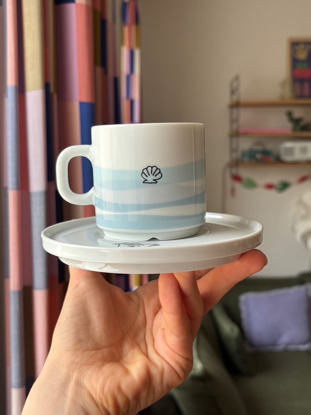 Filiżanka z foczką z falami + spodek