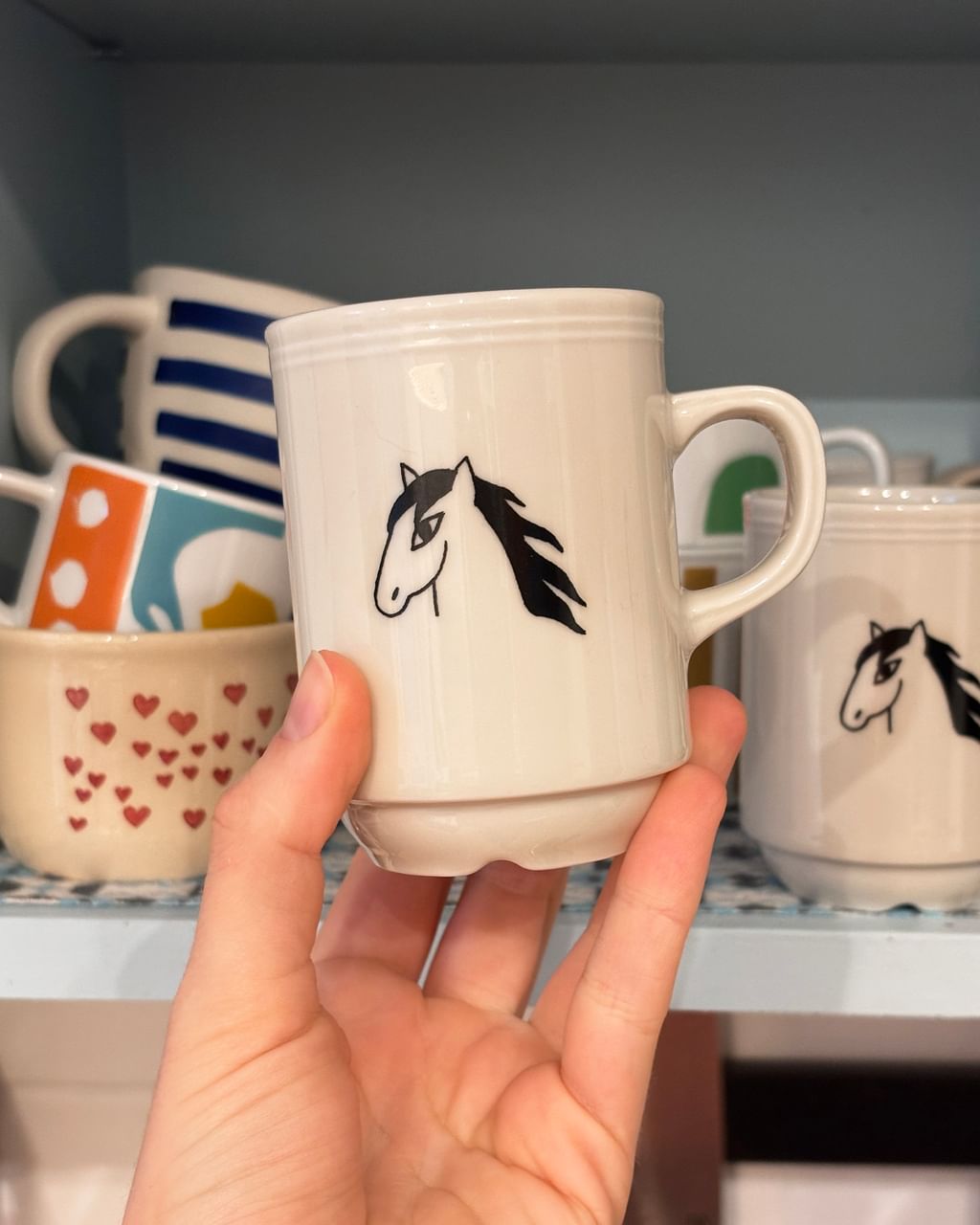 Zestaw 2 kubki z koniem i żabką