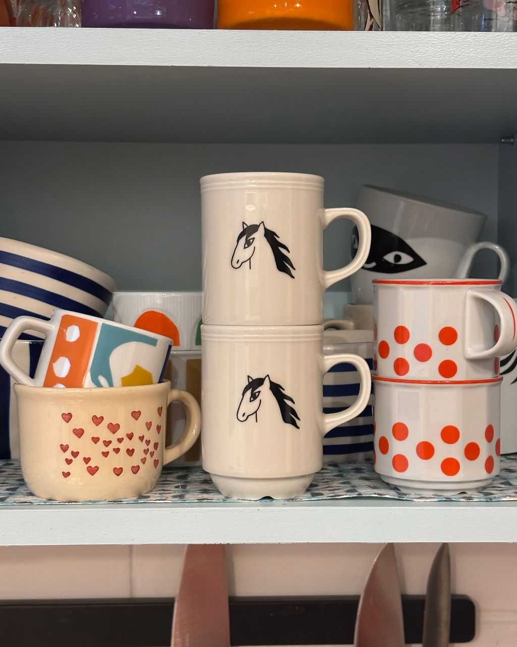 Zestaw 2 kubki z koniem i żabką