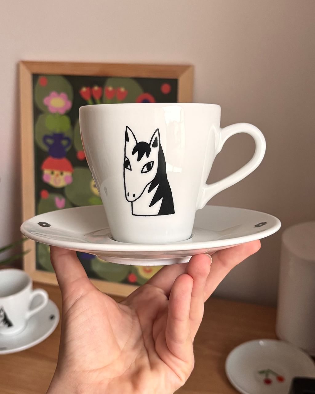 Duża filiżanka z koniem