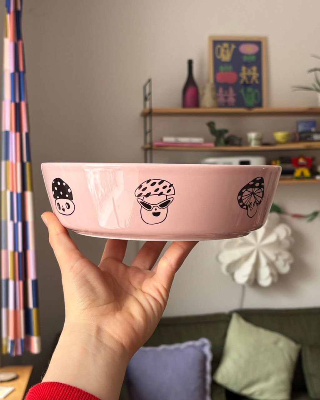 Duża miska z grzybkami