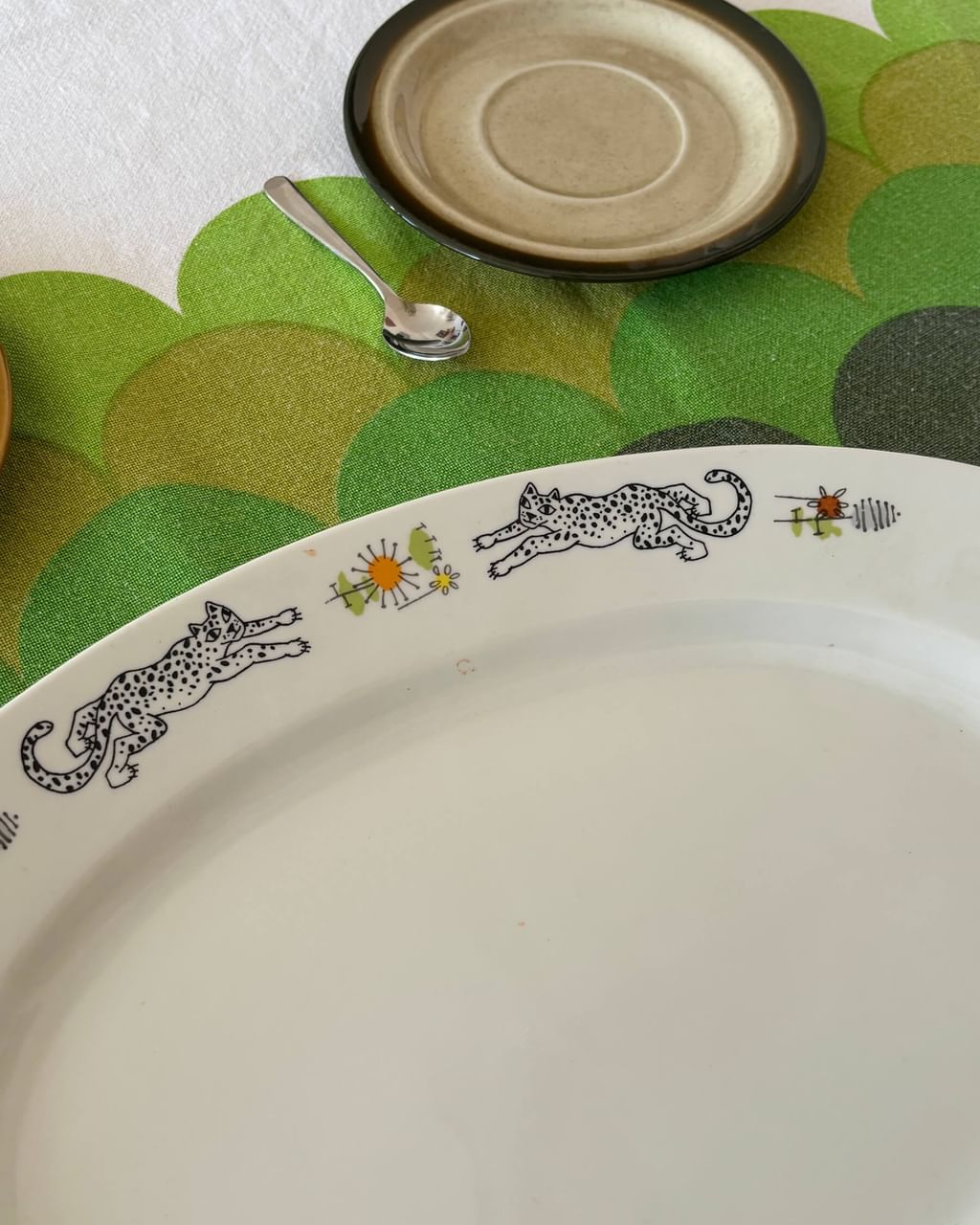 Duży półmisek z gepardami