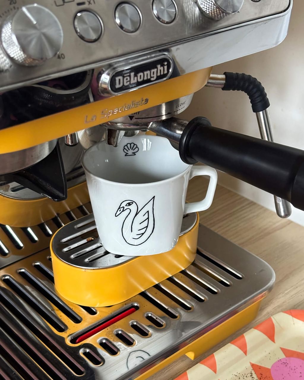 Filiżanka z łabędziem