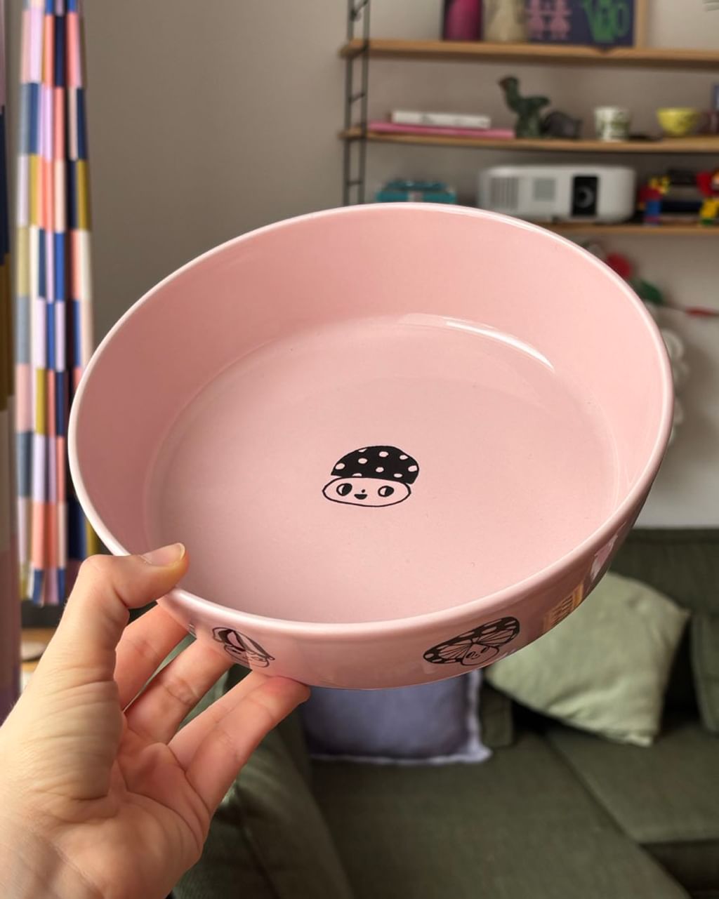 Duża miska z grzybkami