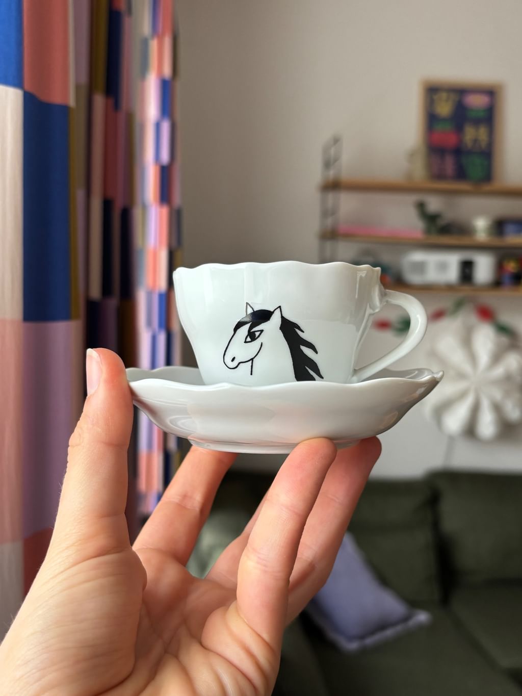 Mała filiżanka z koniem  + spodek