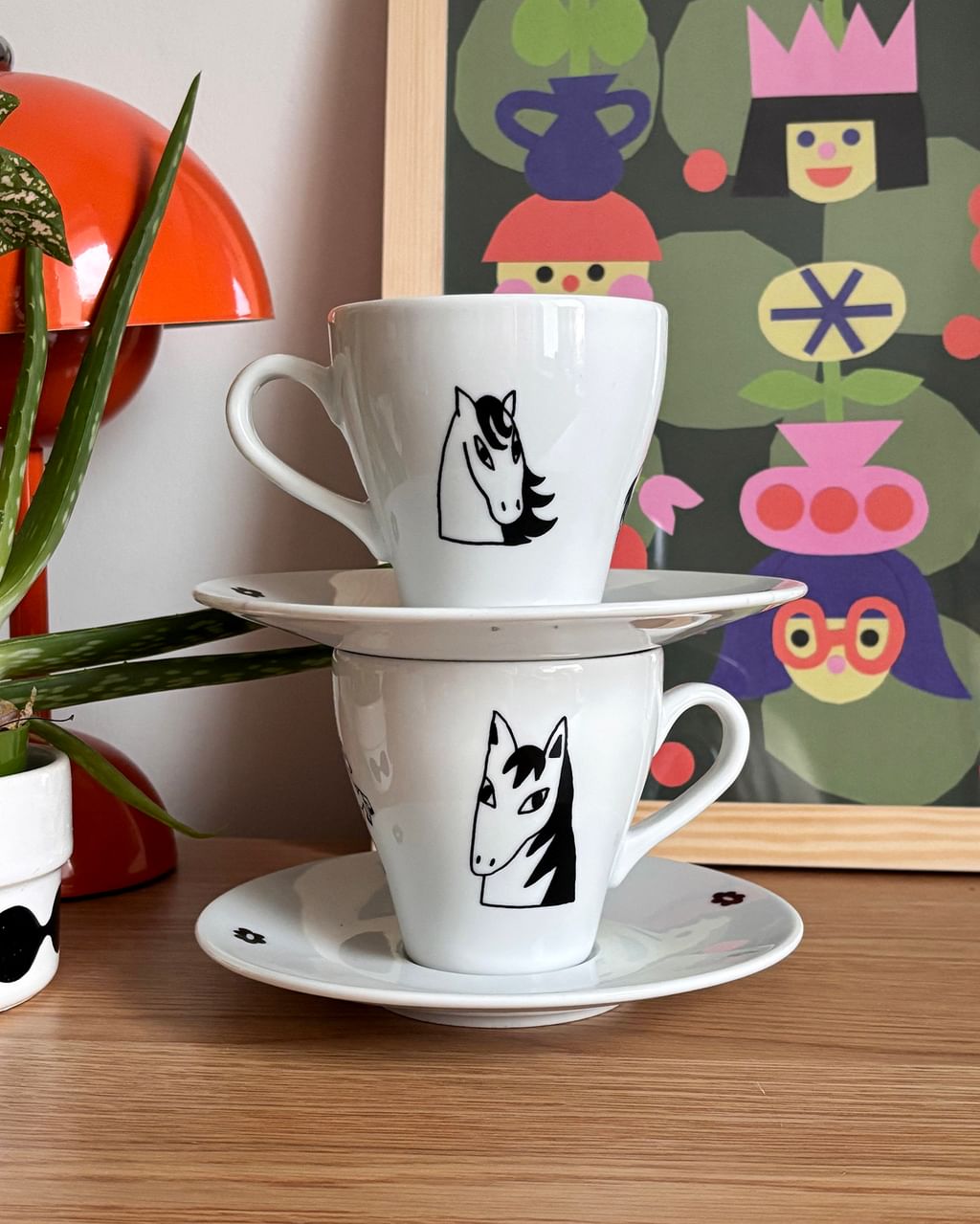 Duża filiżanka z koniem