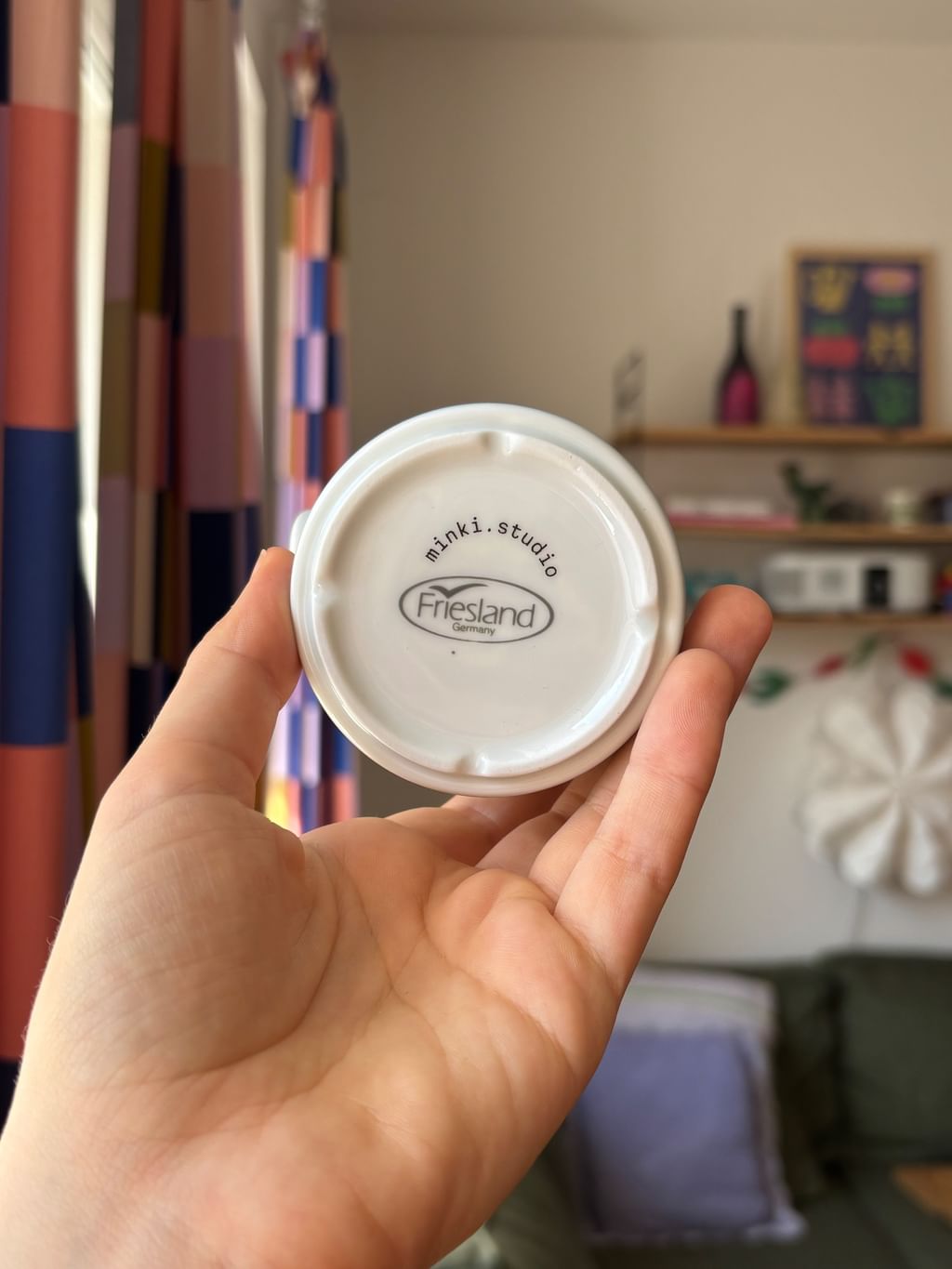 Dzbanuszek z foczką i falami